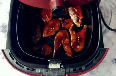 别人给的白洋淀的熏鱼，怎么吃啊直接吃吗