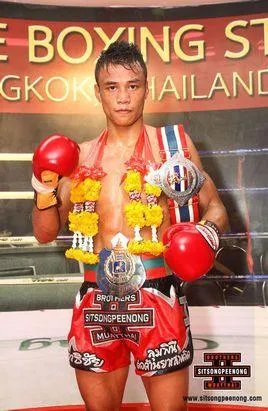 邱建良VS考，这场巅峰对决和“一龙VS西提猜”有哪些不同？