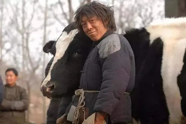 长相极为普通的黄渤，凭什么能在娱乐圈大红大紫?