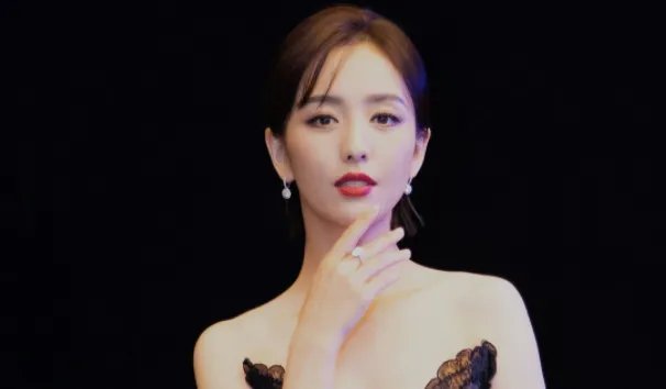 陈思诚获奖感言示爱佟丽娅，佟丽娅表情成谜，两人关系耐人寻味，啥情况？