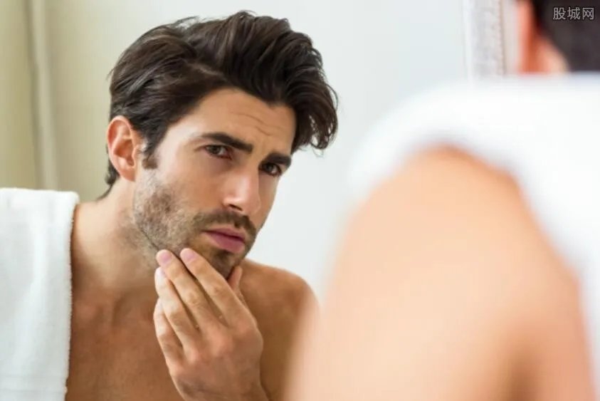 男公关自曝被富婆各种玩弄 揭秘男公关背后的真相