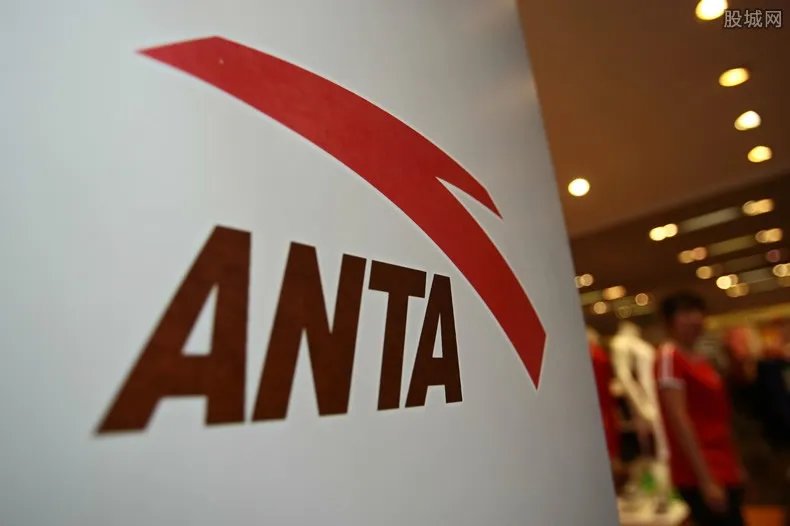 FILA斐乐是什么牌子？是安踏旗下的吗