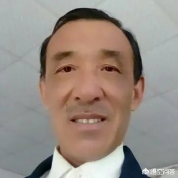 何满贵出：火丁竹龙门市。求三字组成一句话。(上系拆字，难也不难，易也不易)？
