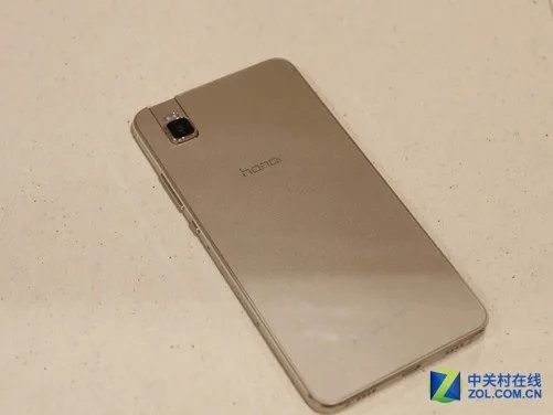 一键美颜/双前置镜头 实力派美颜手机荐