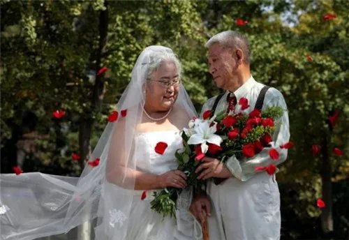 金婚祝福语 父母金婚祝福语有哪些