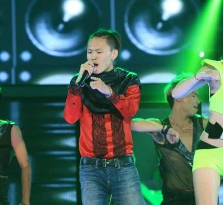 中国好声音张玮三天三夜出彩 重温经典成名曲