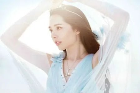 郭碧婷亮相盛典新造型美丽冻人 全年成绩受肯定