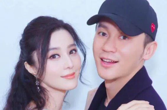 李晨分手后首现身笑容满面，会不会让网友觉得他无情？