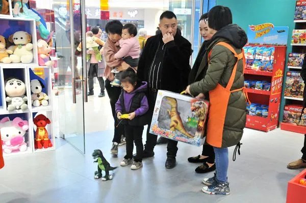 开个儿童玩具店很纠结