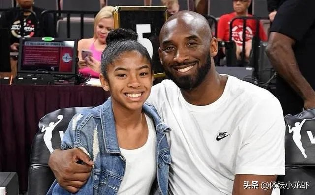 听说科比坠机死了真的假的