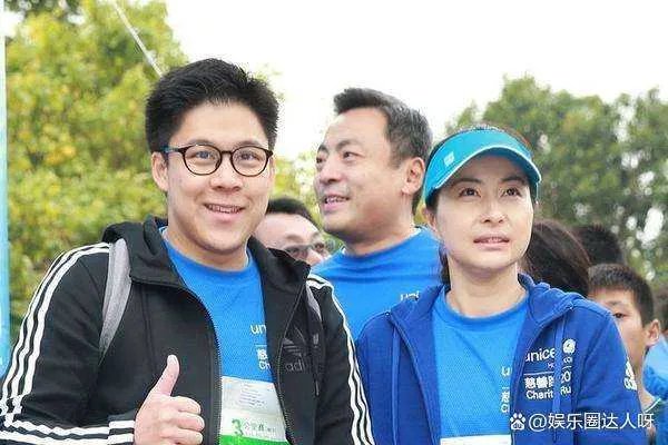 郭晶晶因为跳水让身体垮掉，霍启刚呵护有加，郭晶晶身体怎么了？