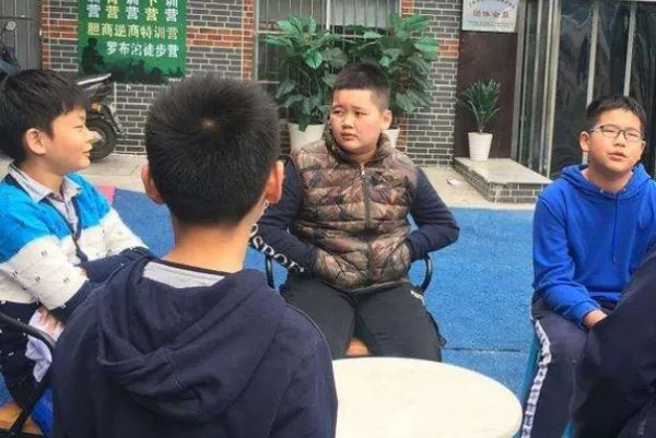 何宜德11岁南京大学毕业,神童速成真的好吗?