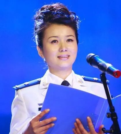 郑卫莉老公是谁？  其称17年来愧对儿子