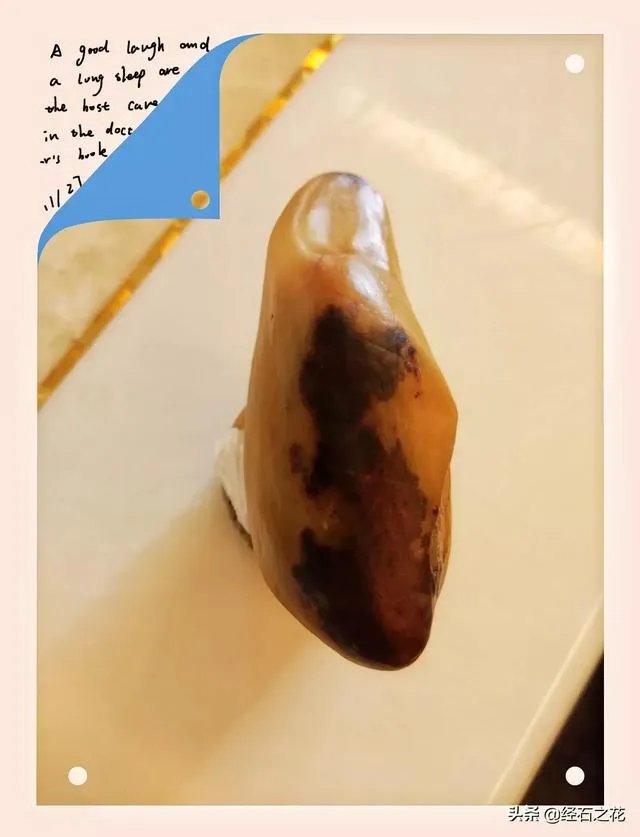 石友们，把你们的新疆和田玉、籽料原石和天然奇石发个图出来让石友们看看学习下？