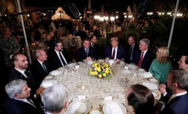 特朗普始终不戴口罩，为什么没有被新冠病毒感染？