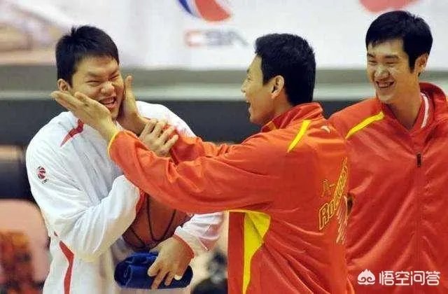 中国男篮主帅李楠在球员时期什么水平?和朱芳雨相比怎么样?