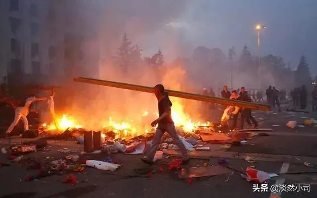 泽连斯基向普京发出邀请，希望举行有美国总统在场的三方会谈，他的愿望能实现吗？