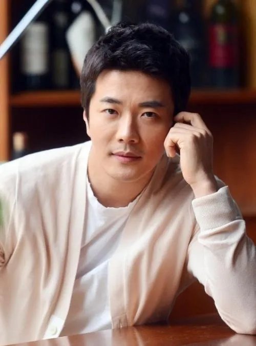 权相佑老婆从没展现过生理现象，你觉得这正常吗？