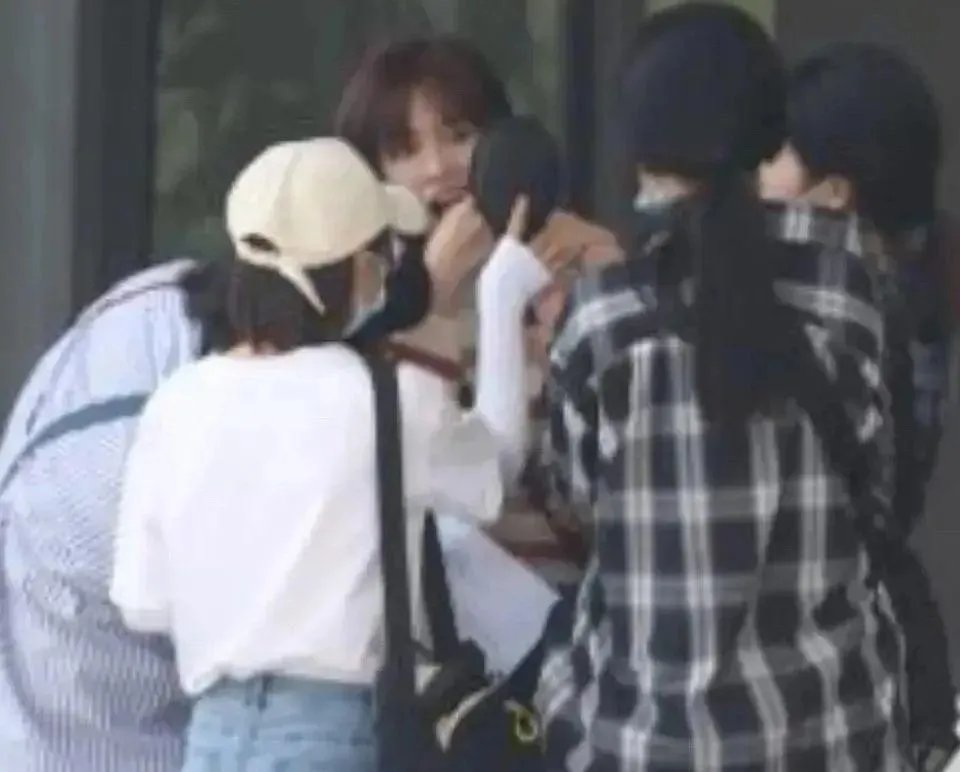 李成儒为啥会退出演技综艺,导演组的人都被买通了?