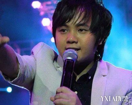 歌曲怎么狠心伤害我郑源独特魅力的“源式情歌”受欢迎