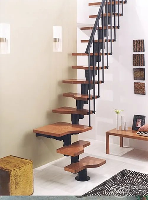 楼梯设计的与挑选