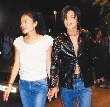 谢霆锋首回应与杨幂绯闻，再强调与王菲感情稳定但不会结婚，你怎么看？