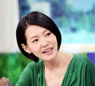 小S风波之后晒自拍美照，素颜出镜面露微笑，状态如何？