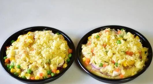 家庭烤箱烤披萨的做法