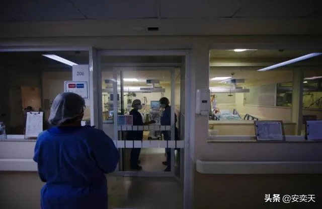 巴西疫情全面爆发，单日新增直逼美国，对此你怎么看？