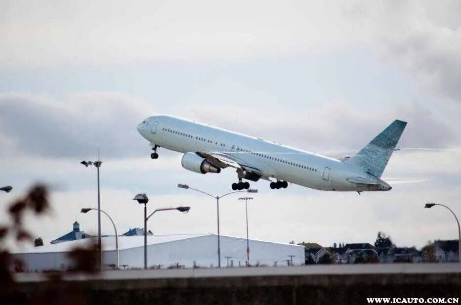 坐飞机不能带什么东西