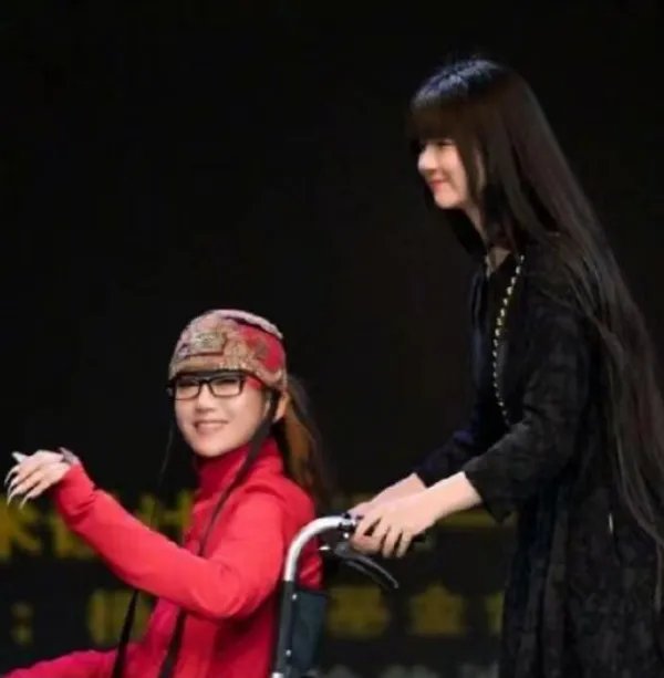 杨丽萍透露小彩旗近况，小彩旗现状到底如何？