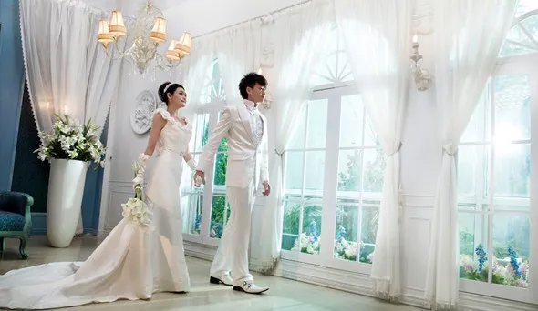 怎么夸一对新人结婚照 恭喜别人结婚的句子