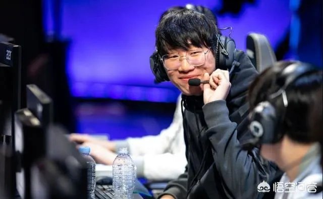 IG打野Ning的键位引网友热议，还有其他人有这么奇葩的键位吗？你怎么看？