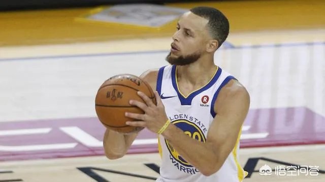 如果库里不投那些难度超高的节末压哨三分，三分命中率可以提升到一个什么水平？