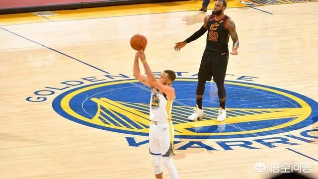 如果库里不投那些难度超高的节末压哨三分，三分命中率可以提升到一个什么水平？