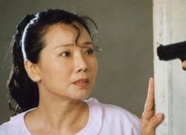 赵奎娥与大学同学恩爱45年，现在过得怎么样？