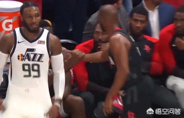 火箭和爵士季后赛G4赛后，哈登怒视球场，保罗则鼓励板凳席上的球员，你怎么看？