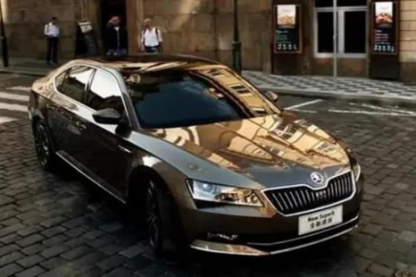 大众帕萨特与速派哪个好?哪款性价比更高?