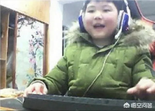 鲁豫有约采访IG队员, JKL: 没有天赋的话劝你们还是别进这个行业,你怎么看?