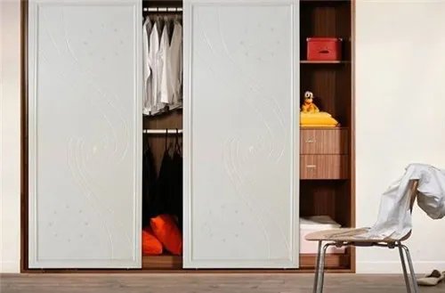 壁柜门的好处 选购合适的壁柜门才能保障壁柜的使用寿命