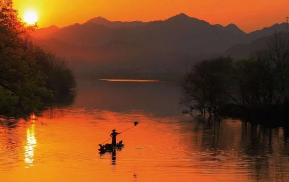 “你说彼岸灯火，心之所向；后来渔舟唱晚，烟雨彷徨。”出处和全文？