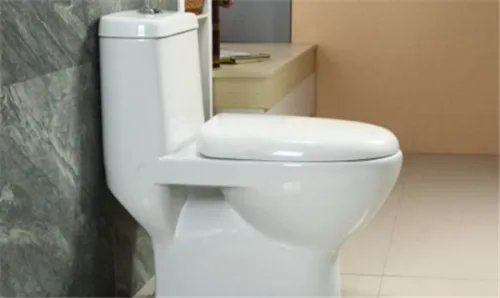 马桶抽水箱止不住水怎么办