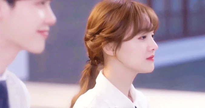 如何看待郑爽评论周扬青的微博？