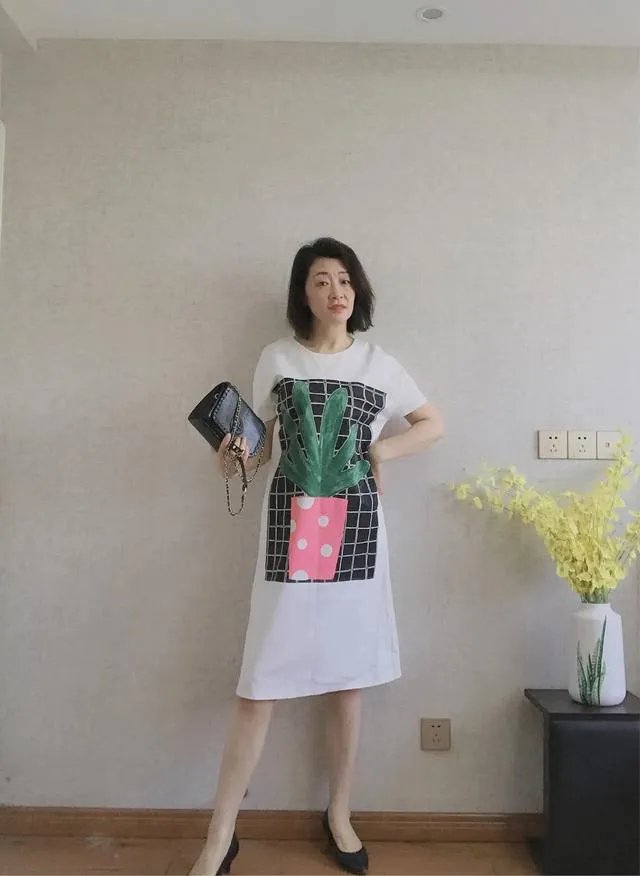 大家能否推荐下适合职场女性的服装品牌？穿上走路带风那种？