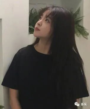 王中磊闺女晒长腿照，娱乐圈大佬们的千金都长什么样？