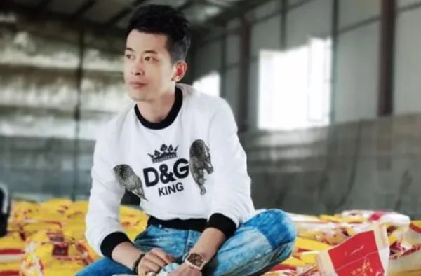 官方为什么封辛巴的号?