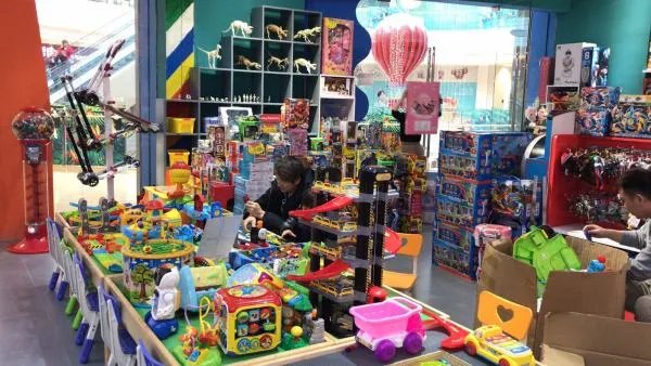 开个儿童玩具店很纠结