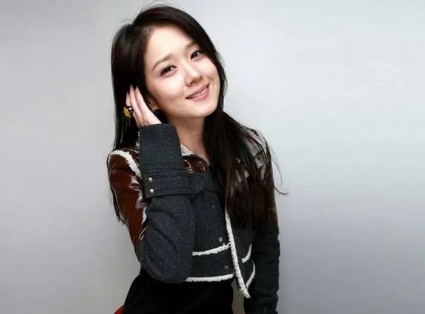 为什么当时在大陆很火的张娜拉，现在没有消息了呢？