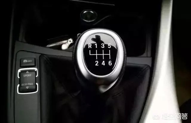 一般多少转速换挡？