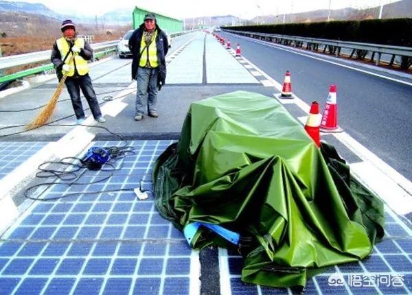 济南世界首条光伏高速公路上的太阳能电池板遭破坏,而且还被偷,这事你怎么看?
